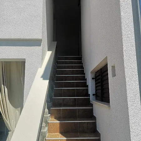 Pilon Apartment *